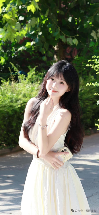 夜趣传媒下载二维码